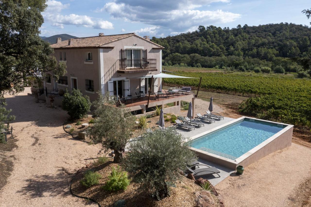 Sous Les Pins Gites Et Chambres D'Hotes 라론드레모레 외부 사진