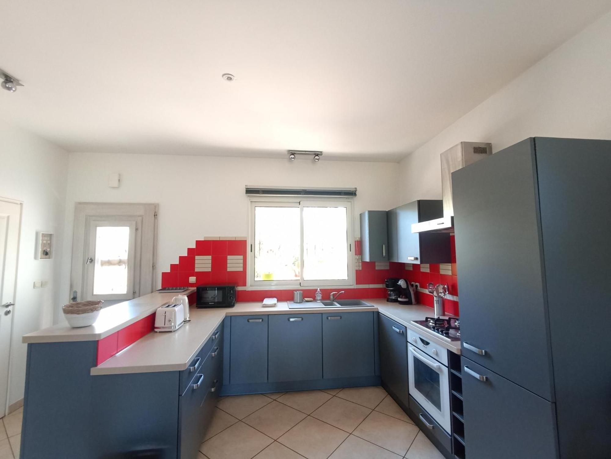 Sous Les Pins Gites Et Chambres D'Hotes 라론드레모레 외부 사진