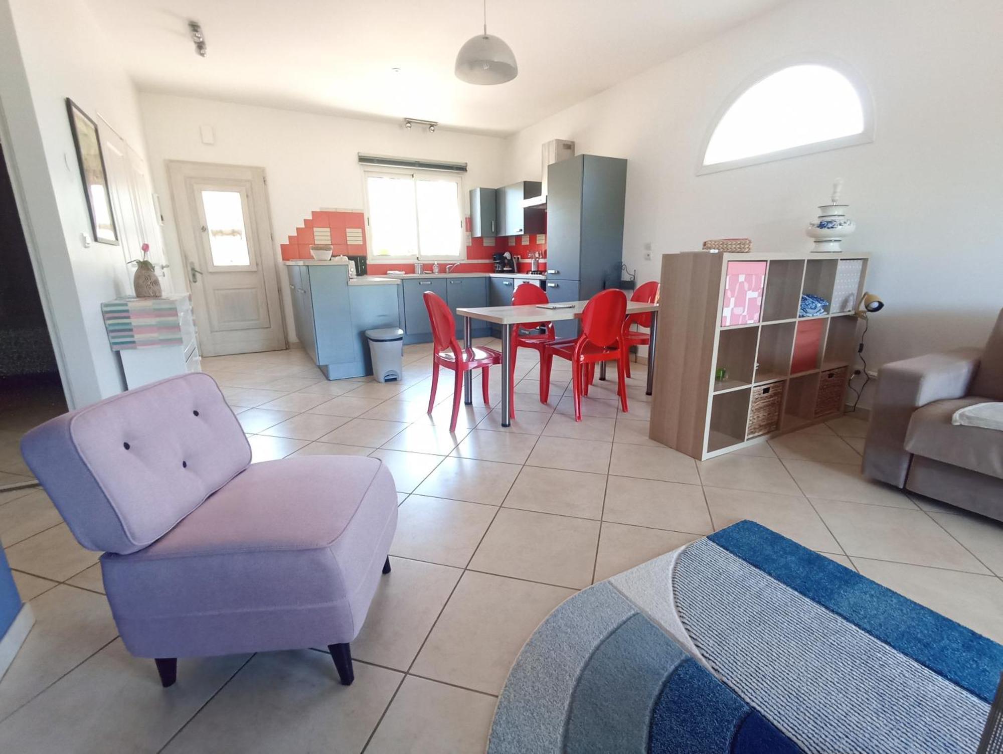 Sous Les Pins Gites Et Chambres D'Hotes 라론드레모레 외부 사진