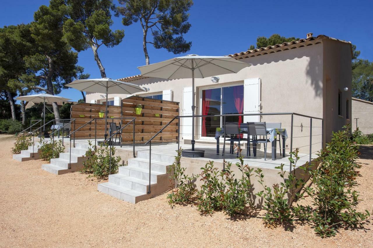 Sous Les Pins Gites Et Chambres D'Hotes 라론드레모레 외부 사진