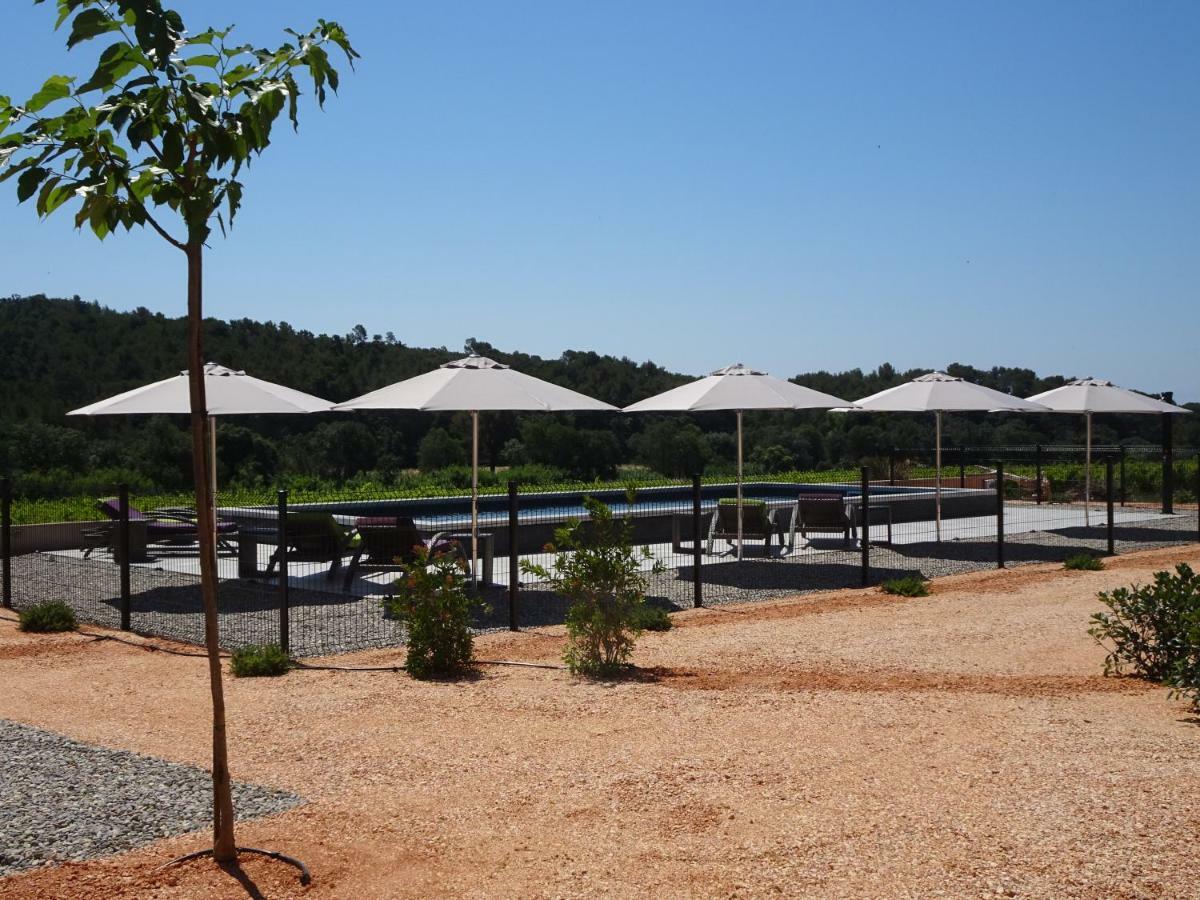 Sous Les Pins Gites Et Chambres D'Hotes 라론드레모레 외부 사진