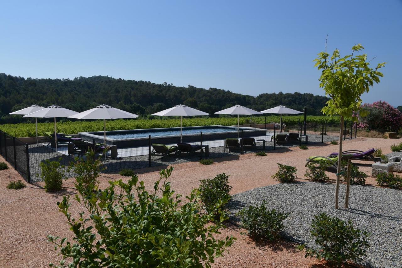 Sous Les Pins Gites Et Chambres D'Hotes 라론드레모레 외부 사진